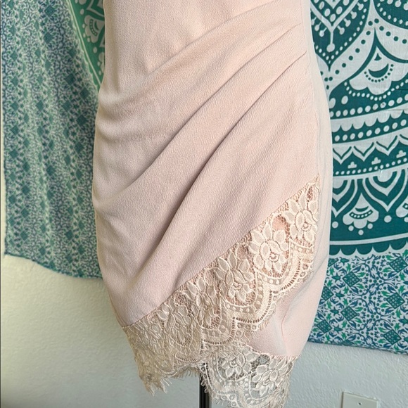 Elegant Lace Pink Dress - Picture 3 of 4